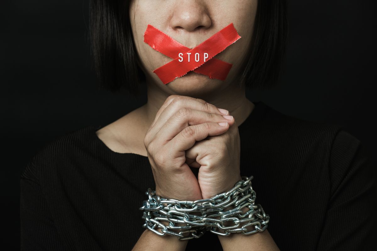 E-Trafficking: Εμπορία Ανθρώπων στο Διαδίκτυο